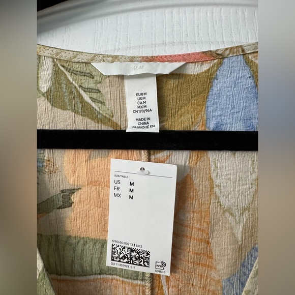 H&M PATTERNED WRAP-FRONT DRESS Floral/Beige - Picture 7 of 12